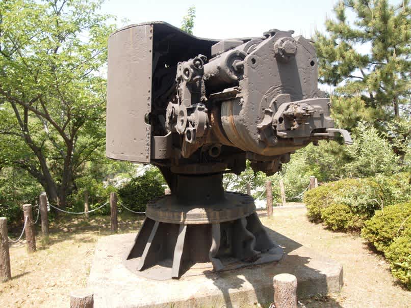 戦艦陸奥 副砲50径14センチ砲 観光列車から 日々利用の乗り物まで