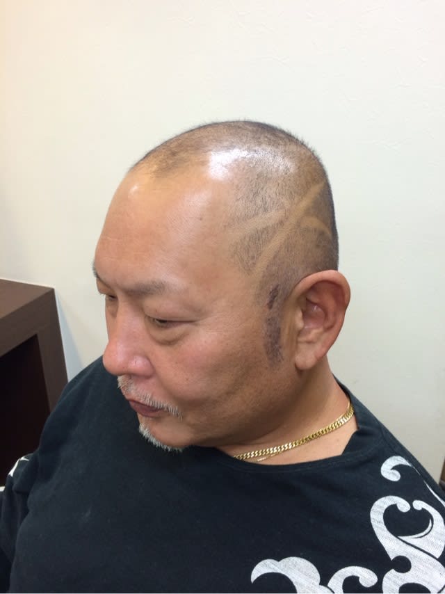 大人のレザーラインボウズスタイル 埼玉県坂戸市にっさい花みず木 ファインヘアーのブログ 大人のレザーラインボウズスタイル 埼玉県坂戸市にっさい花みず木 ファインヘアーのブログ