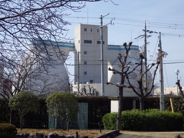 今池水みらいセンター 下水処理施設 東側 虹の広場遊歩道 へ カメラ大好きおばあちゃん