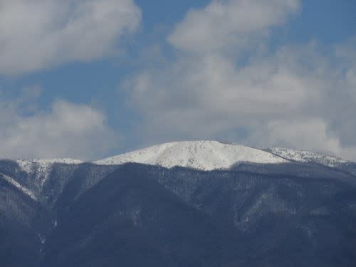 サンプロ アルウィンから見た鉢伏山