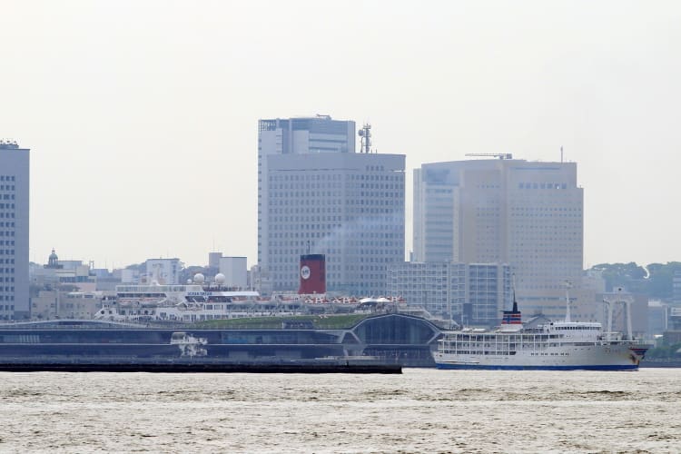 貨客船 かめりあ丸 本日横浜出港 写 撃 演 習 場
