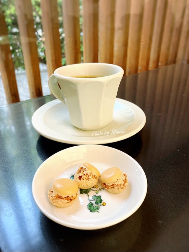 函館 六花亭函館店でカキ氷 六花氷マルキャラ コダワリの女のひとりごと 函館 六花亭函館店でカキ氷 六花氷マルキャラ コダワリの女のひとりごと