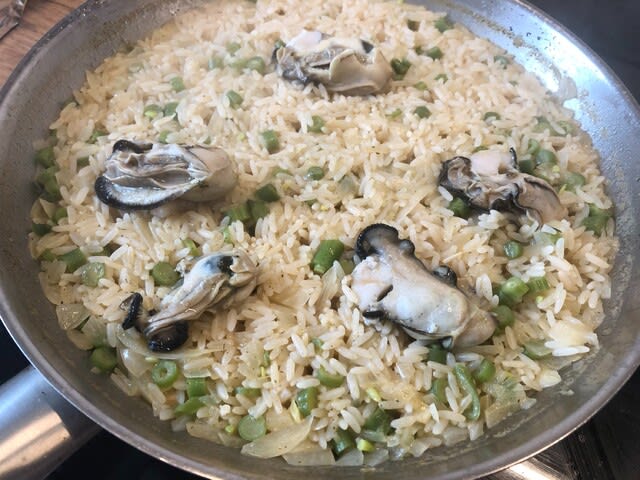 ドイツ駐在21 イースターの手抜きお昼ご飯 出汁の素とカレーケチャップ味の牡蠣パエリア 三十路毒男の明るい生活 今は四十路既男 ドイツ駐在21 イースターの手抜きお昼ご飯 出汁の素とカレーケチャップ味の牡蠣パエリア 三十路毒男の明るい生活 今は四十路既男