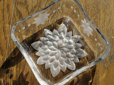 透きガラスの小鉢を彫りました - ROSE POSYのハンドクラフト・ブログ