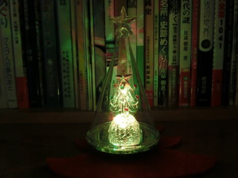 ダイソーで買ったクリスマスバージョンの 「 癒しの灯りとスノーマン 」 - 「 九州 ・ 沖縄 ぐるっと探訪