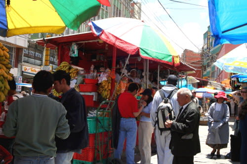 ペルー・ボリビア・ラパス　ミックスジュース屋