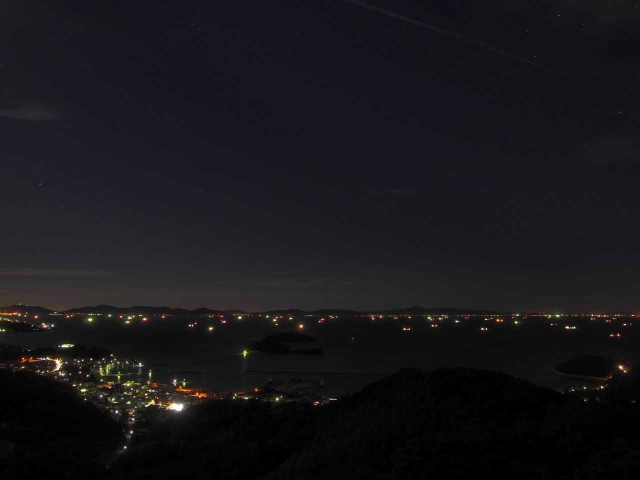 嵐の去った三河湾の画像