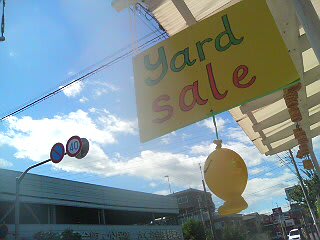 Yard_sale_3