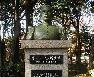 ボードワン博士像 上野公園 散歩の時に見つけた ボードワン博士像 上野公園 散歩の時に見つけた