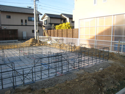 建物の北側から
