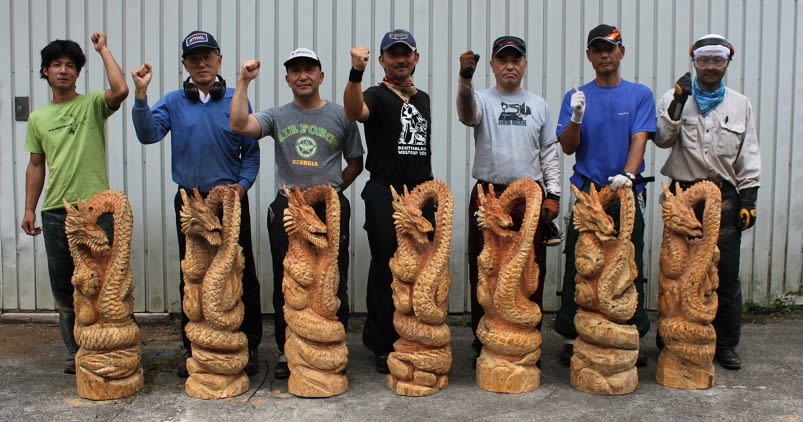 龍 辰 の彫り方 ２ Chainsaw Art Japan ケイジの仕事記録