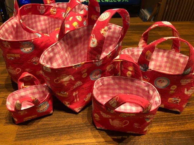 うさんこさんの ミニトート その 私のピンクッション