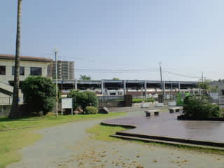 地下鉄が地上に 貝塚公園１ 博多 福岡 ワークショップ