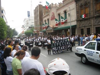 メキシコ独立記念日 グッジョブ メキシコ単身生活