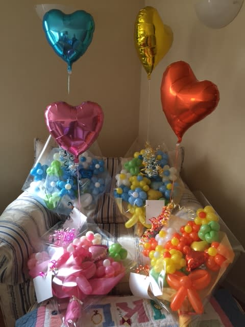 プレゼントに絶対喜ばれる風船の花束 バルーンギフトはバルーンコネクション お問い合わせa Balloonconnection Jp