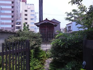 祠