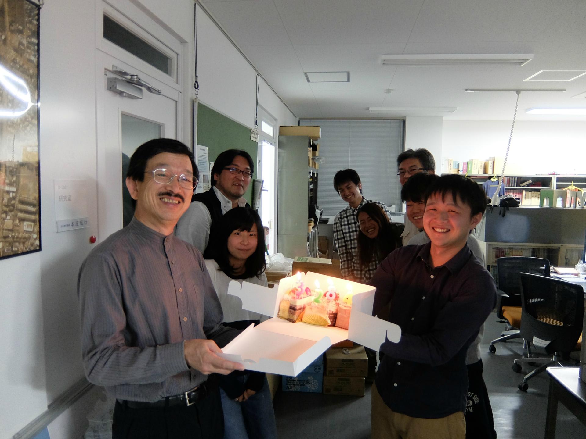 三橋先生お誕生日 宇都宮大学 建築計画研究室 三橋先生お誕生日 宇都宮大学 建築計画研究室