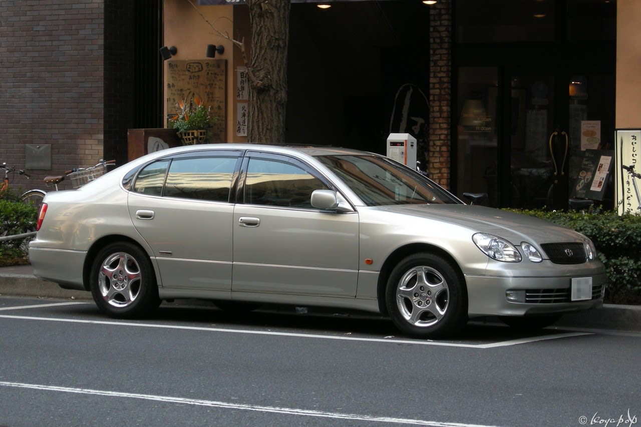 ARISTO 掛時計 シルバー 車の写真 ARISTO 掛時計 シルバー 車の写真