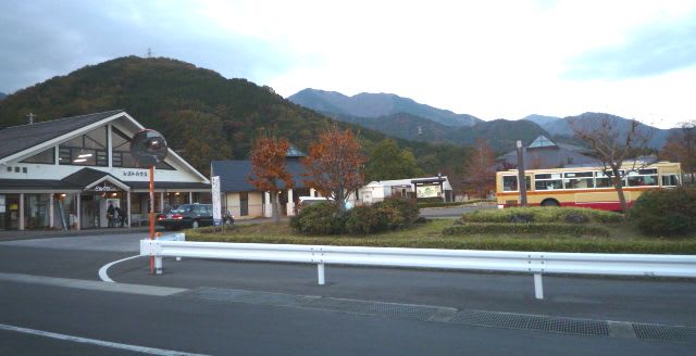 大倉山の家＆バス停