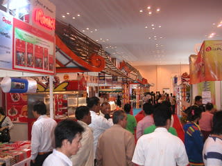 輸出入および一州一品展示会 カンボジア経済