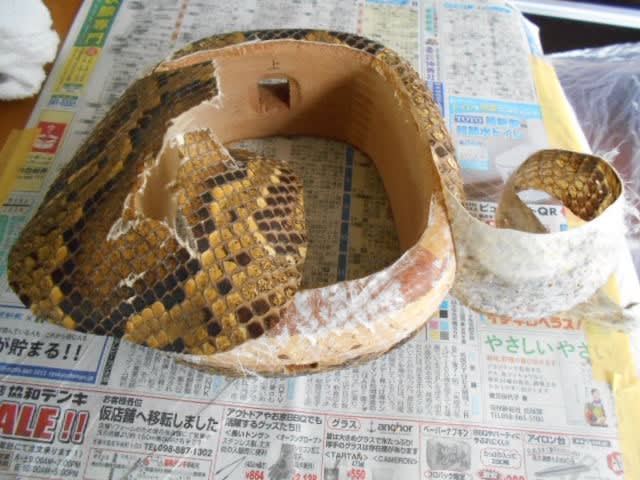 三線の修理 皮の張り替え 本張りから人工皮へ - 沖縄三線.com