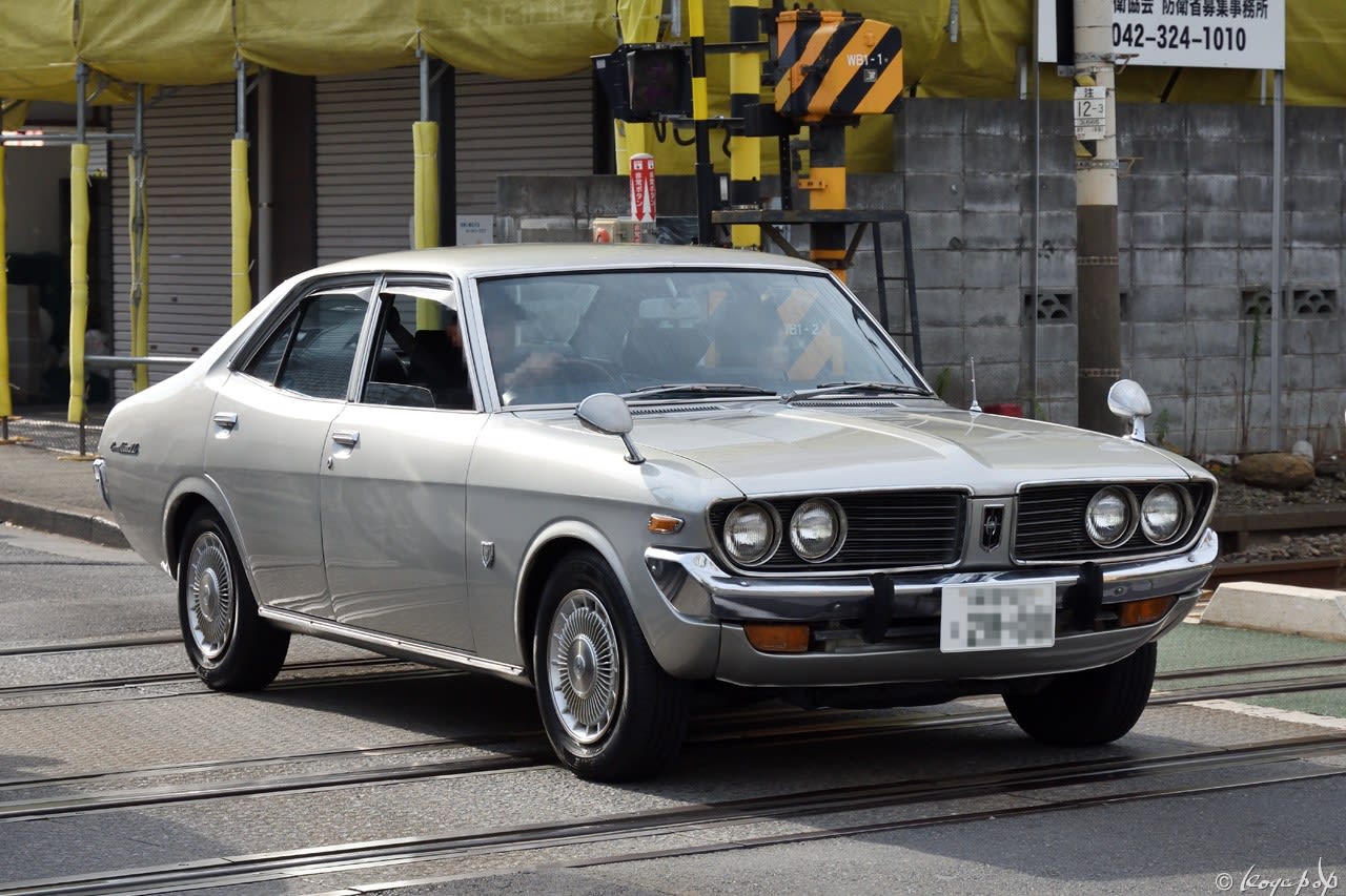 希少 黒入荷! Toyopet Corona Mark Ⅱ 1972- 後ろ下がりのラインが印象的な2 自動車