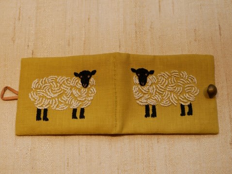 ひつじの刺しゅう - マリーのアトリエ