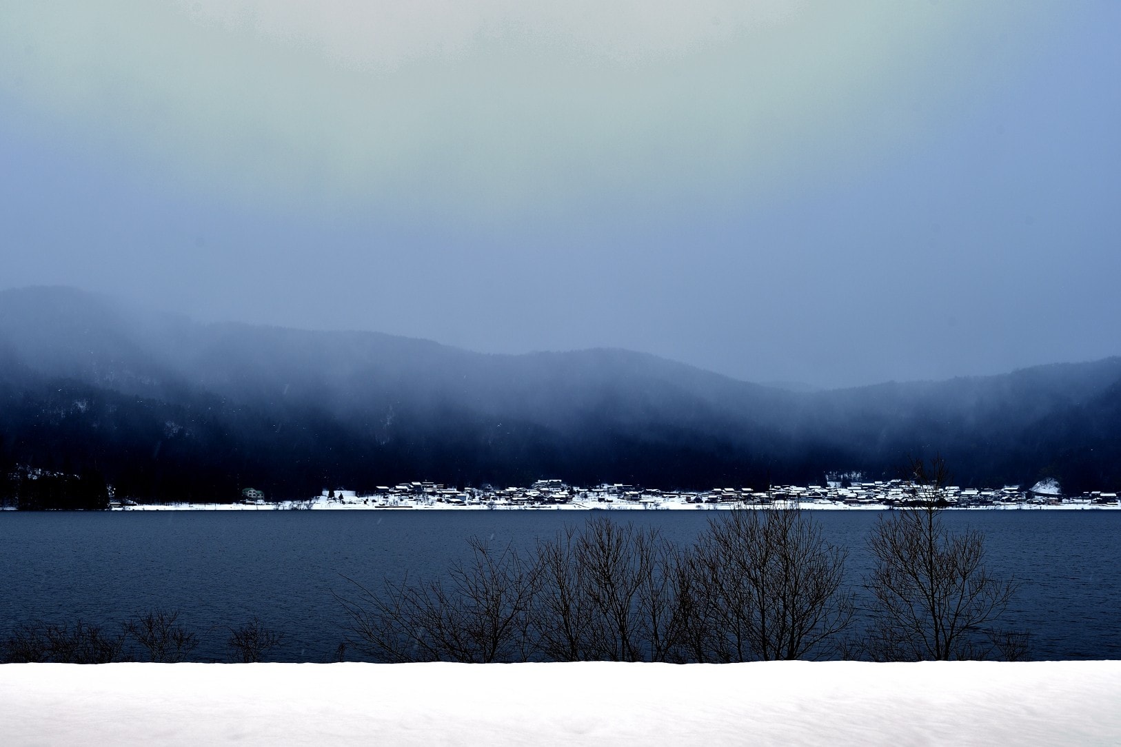 余呉湖の雪景色 気ままに撮り歩き