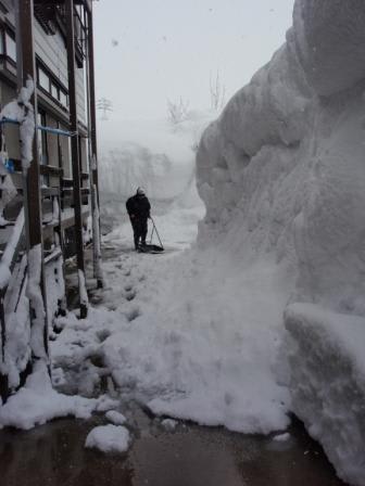 我家の雪の処理方法 魚沼の散歩道
