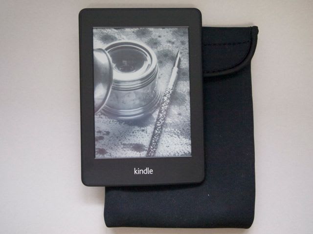 Kindle Paperwhiteのケース 100円ショップ へんたいみやけさんの本と映画とcdとキャバクラ