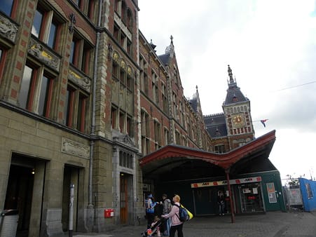 アムステルダム中央駅と東京駅は似てる 猫と旅のアルバム