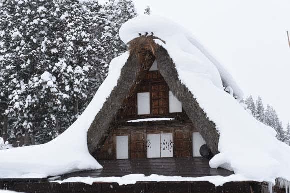 冬の五箇山 合掌づくりの民宿で 雪の世界遺産 を満喫 とし坊のお祭り三昧 冬の五箇山 合掌づくりの民宿で 雪の世界遺産 を満喫 とし坊のお祭り三昧