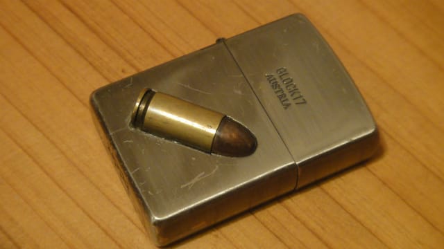 B品セール ZIPPO GLOCK17 Australia 9mmパラベラム 弾丸 銃弾 - 通販 