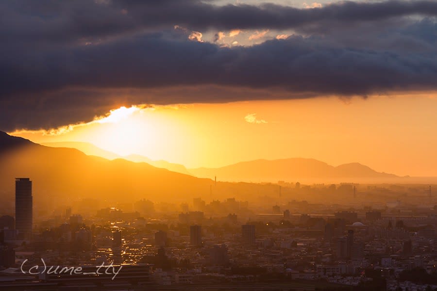 今日の札幌の夕焼け 14 金色の街並み Photodiary 北海道の風景写真ブログ