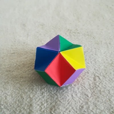 折り紙で くす玉30面体 5面体 を折って 編んで みました 日だまりのエクセルと蝉しぐれ