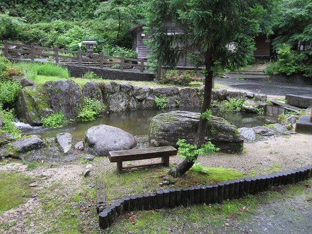 今年度から三滝荘前の釣り堀は廃止となりました みたき四季図鑑 鳥取市河原町 三滝渓 公式ブログ