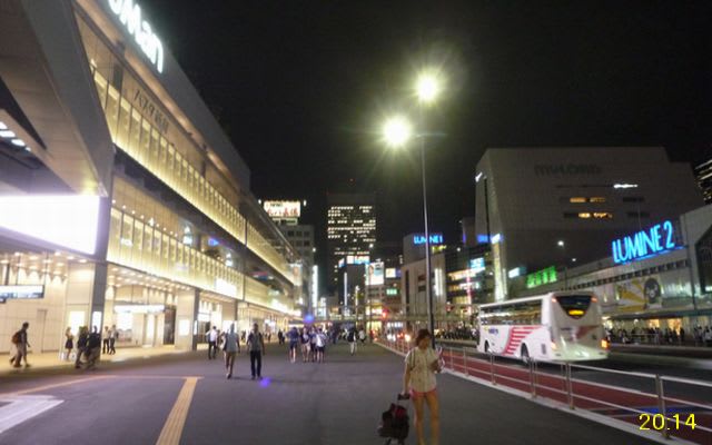 新宿駅前