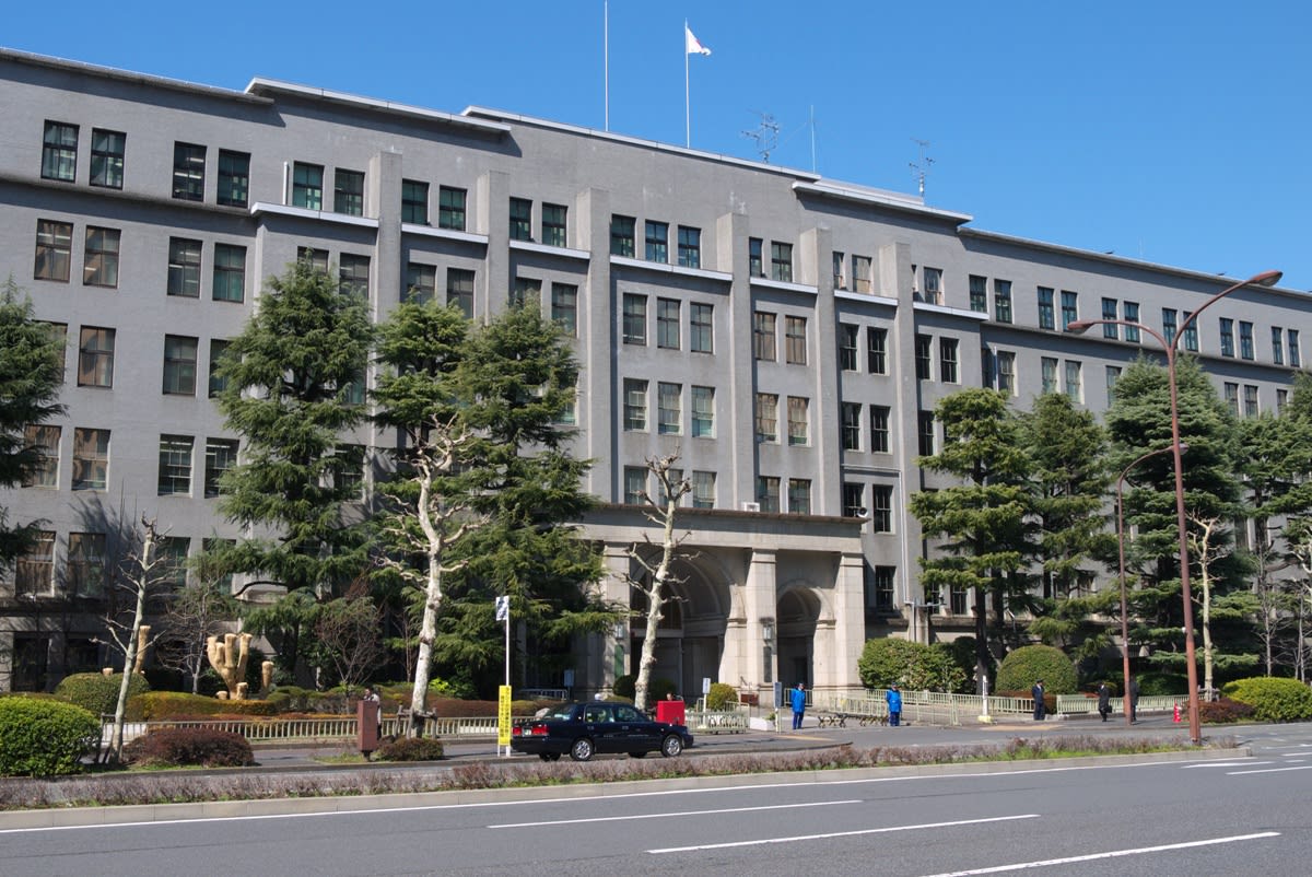 厳冬の霞ヶ関散策 虎ノ門交差点から霞ヶ関二交差点 財務省前 まで 緑には 東京しかない 厳冬の霞ヶ関散策 虎ノ門交差点から霞ヶ関二交差点 財務省前 まで 緑には 東京しかない