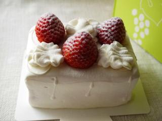 TOPS 苺のショートケーキ - okashihimeのおやつな生活