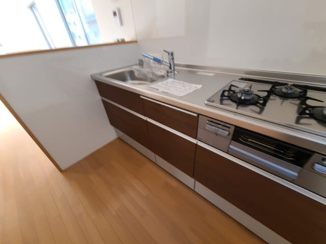 高知市朝倉の新築一戸建ての西村様邸の台所・キッチンの写真です。
