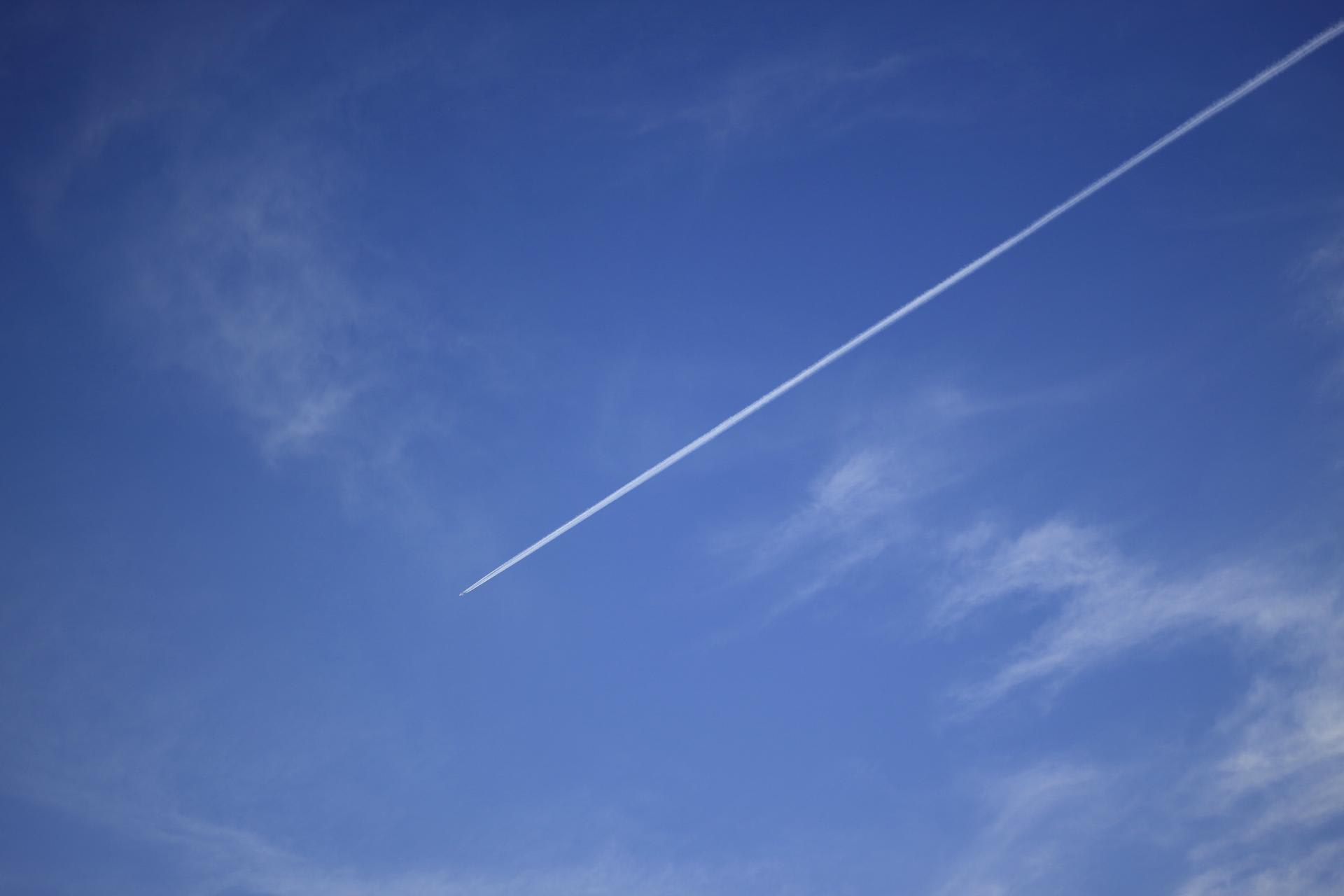 綺麗な飛行機雲 正しいローロの作り方