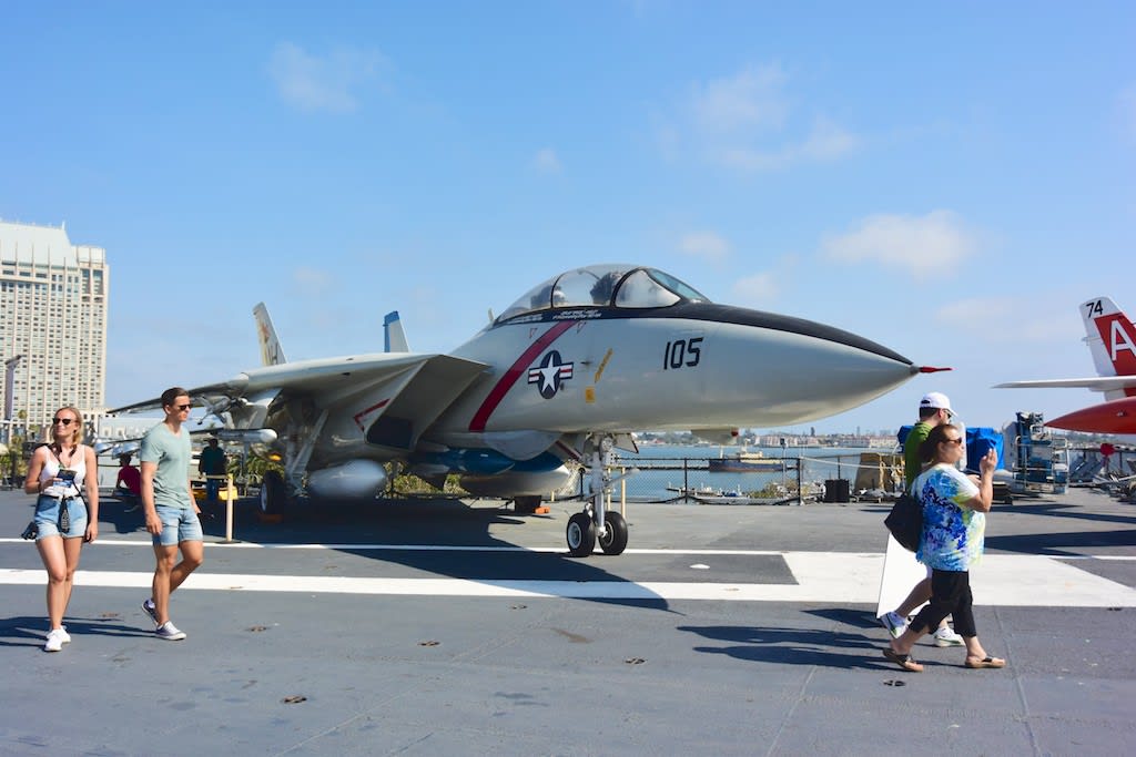 新品 トップガン トムクルーズ アメリカ海軍 F-14 戦闘機 星条旗 ロンT
