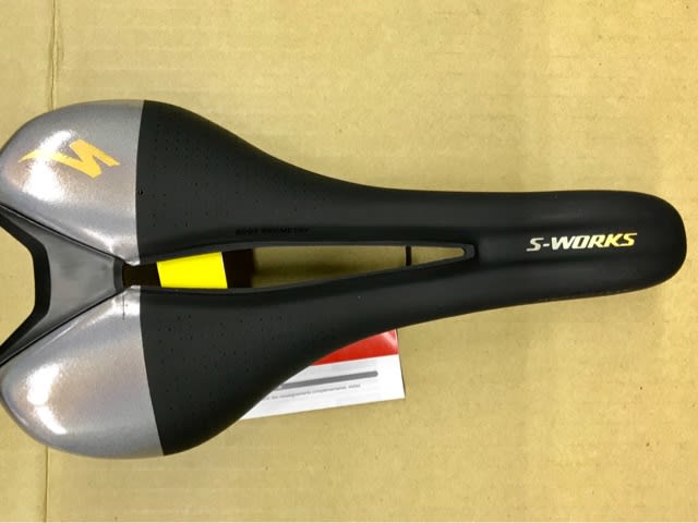 S-Works カーボンレールサドルROMIN EVO 155mm