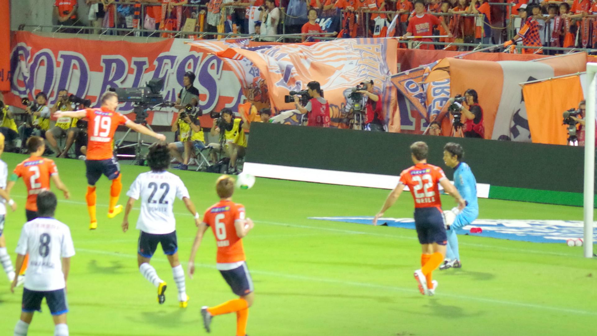 J1第24節 首位マリノスに1 0で泥臭い勝利 待望の連敗ストップ Nack5スタジアム大宮 セーチンズワールド J1第24節 首位マリノスに1 0で泥臭い勝利 待望の連敗ストップ Nack5スタジアム大宮 セーチンズワールド