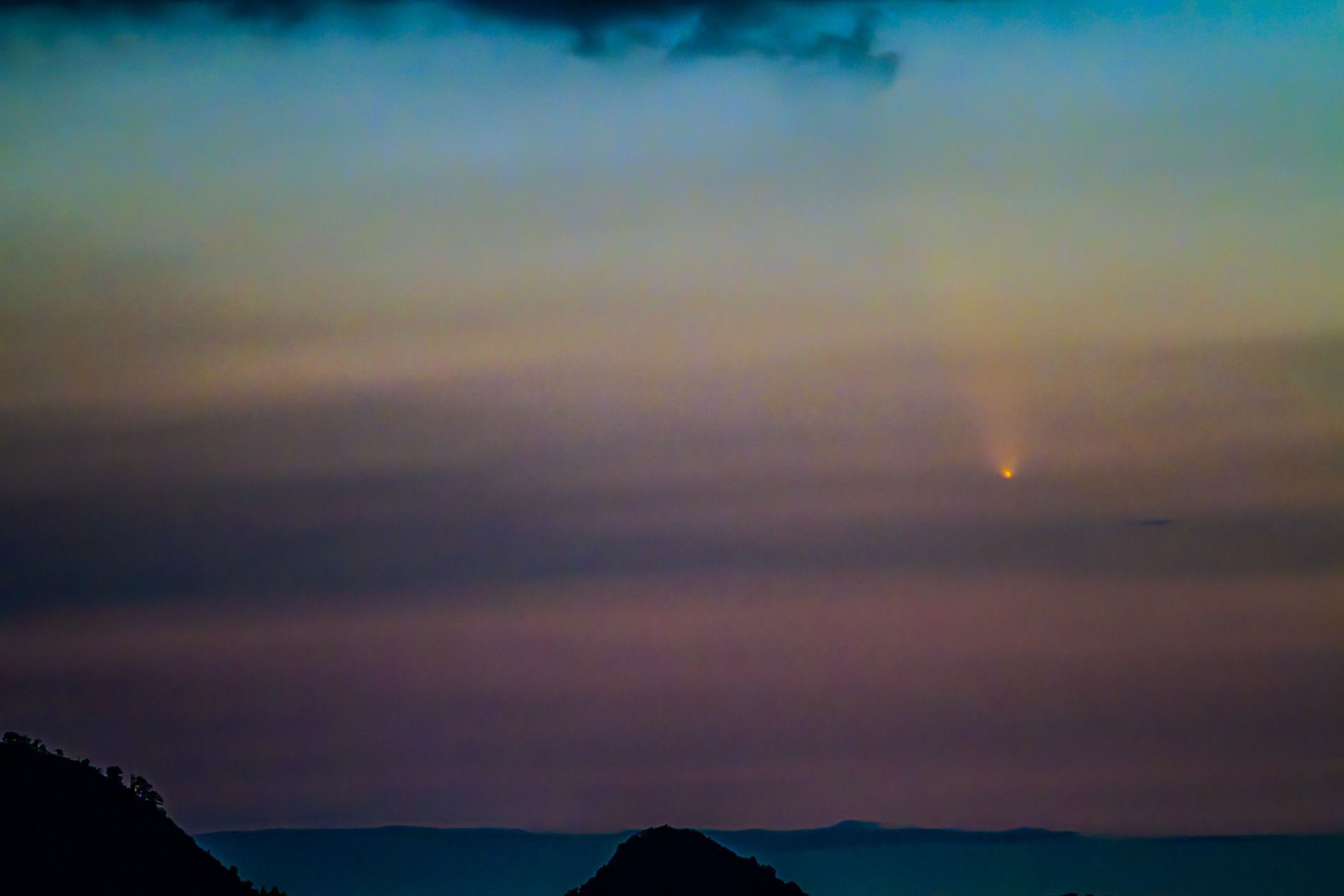 紫金山・アトラス彗星の写真