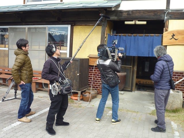 うどん そば 大澤 に撮影クルーがやって来た 花あそび