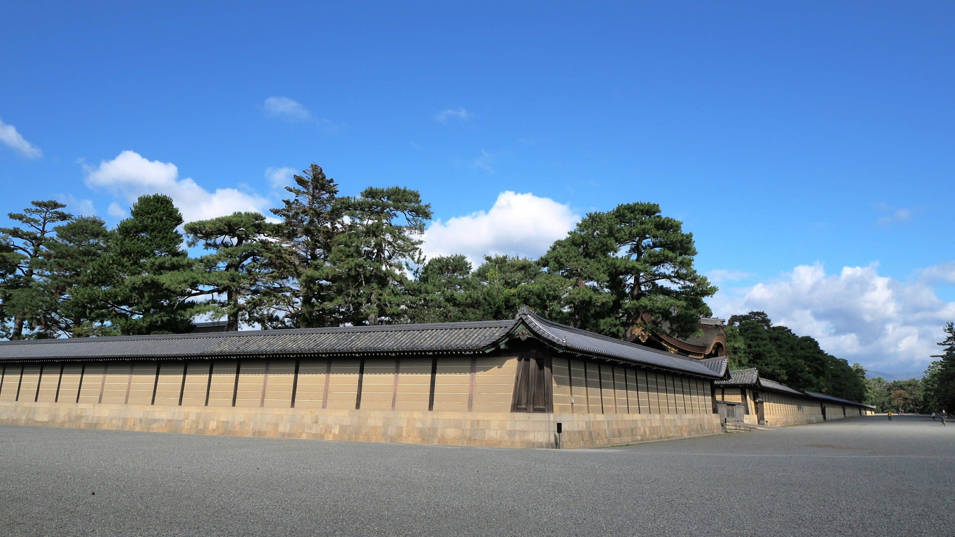 拝観 京都 御所 無料でいつでも観覧出来る京都御所の紹介・無料ガイドツアーも有ります