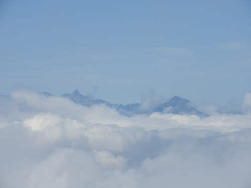 鉢伏山から見た槍ヶ岳と常念岳