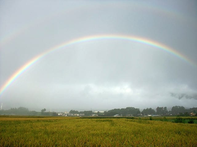 虹 今日の常念岳