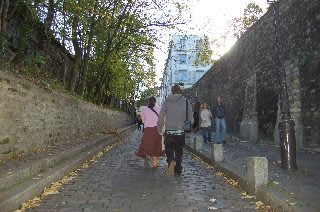 本日の壁紙 Un Chemin De Monmartre 中年オヤジのやり直し元外大生日記